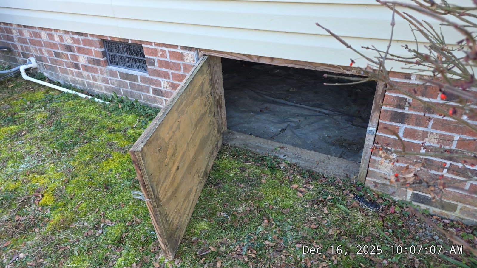 Gallery photos for New Durable Crawlspace Door Installation: Image #3